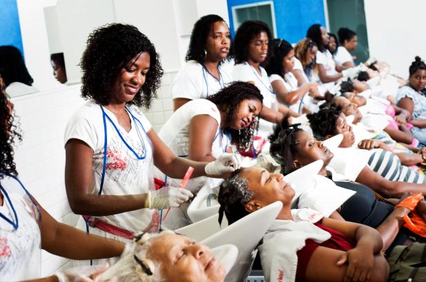 Rede 'Beleza Natural', de salões especializados em cabelos