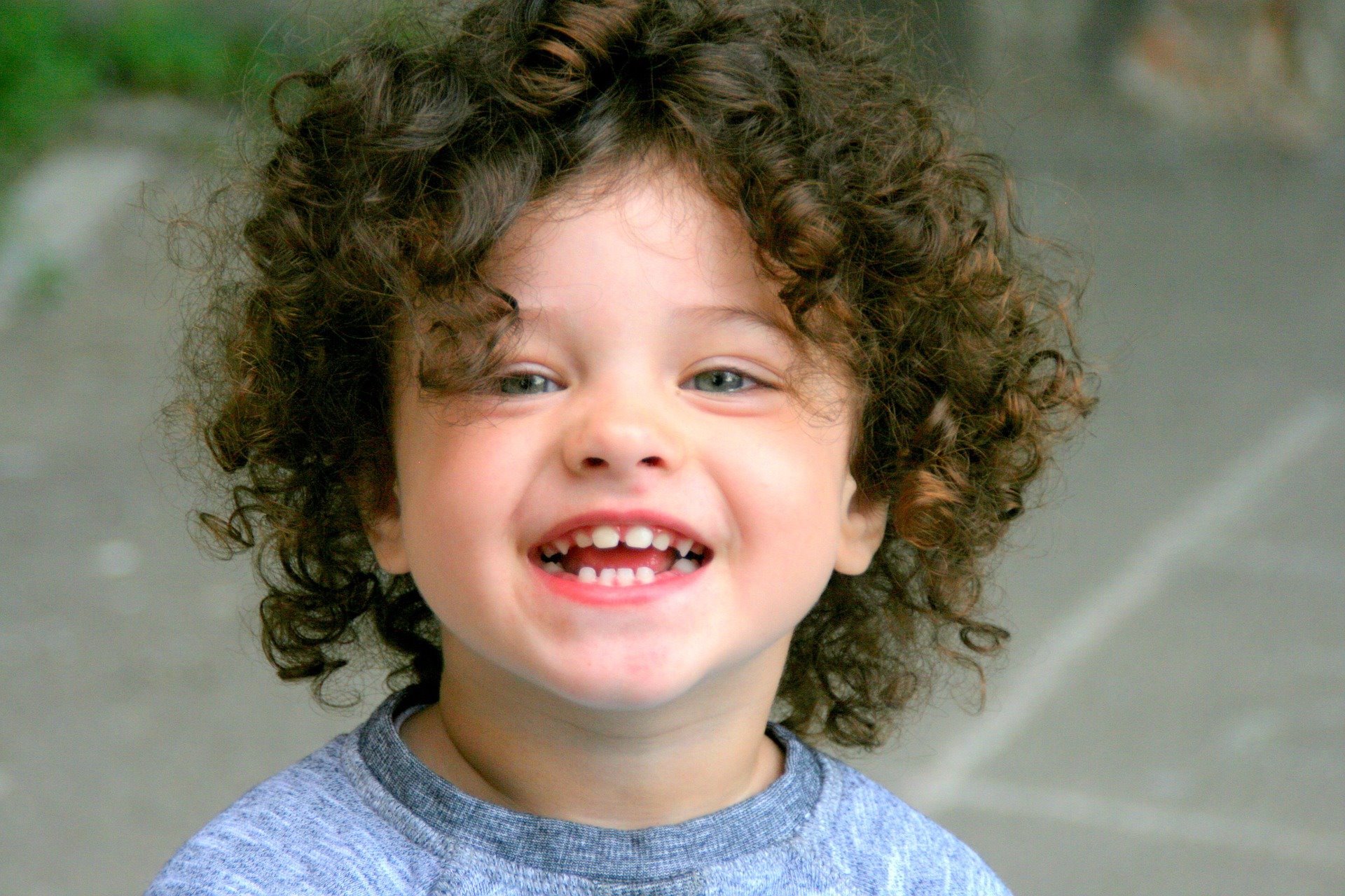 corte de cabelo cacheado para bebe masculino