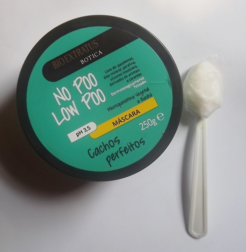 Resenha linha Botica Cachos Bio Extratus Máscara Botica Cachos Low Poo No Poo