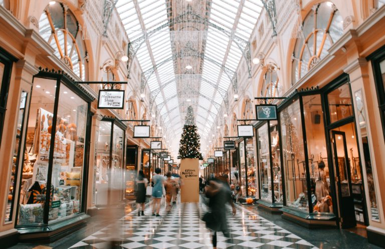 compras de final de ano - dicas de consumo consciente - foto de shopping no natal